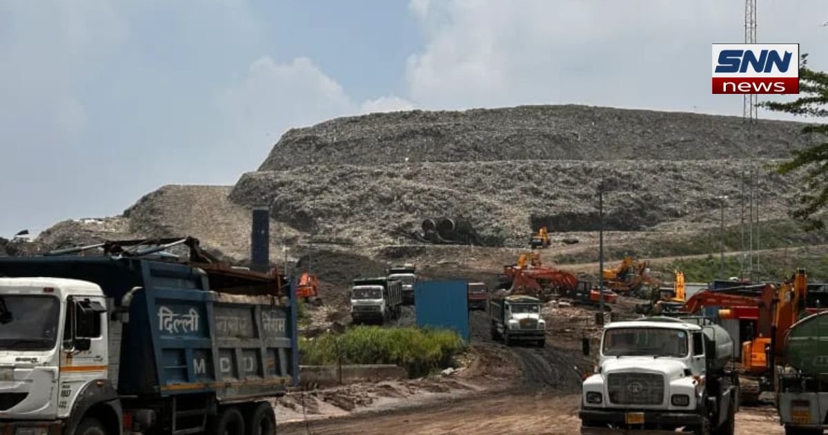 New Delhi’s Garbage Mountains Threaten Waste Pickers