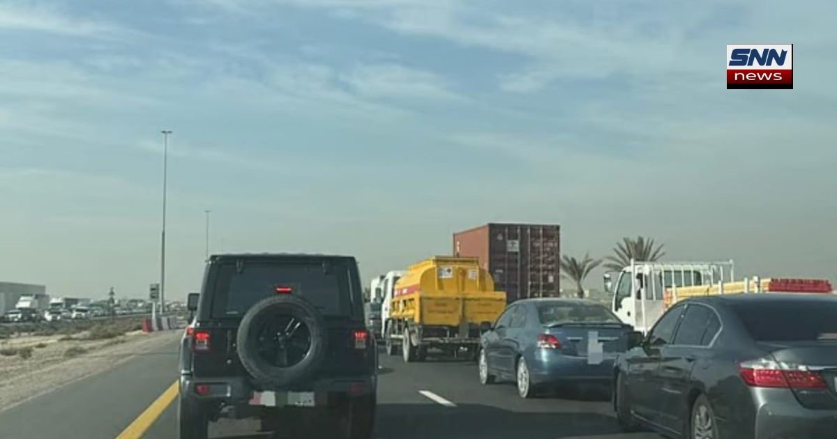 Multi-Vehicle Crash Delays Traffic on Dubai Airshow Day