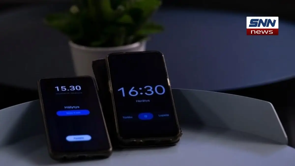 Clocks in Finland being adjusted forward for daylight saving time on 29 March 2026, symbolizing the start of longer spring evenings.